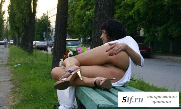 Заглядываем девушкам под юбочки